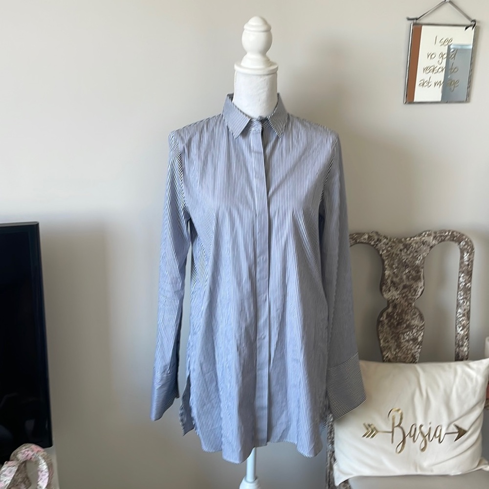 Navy Stripped Collar Button Down